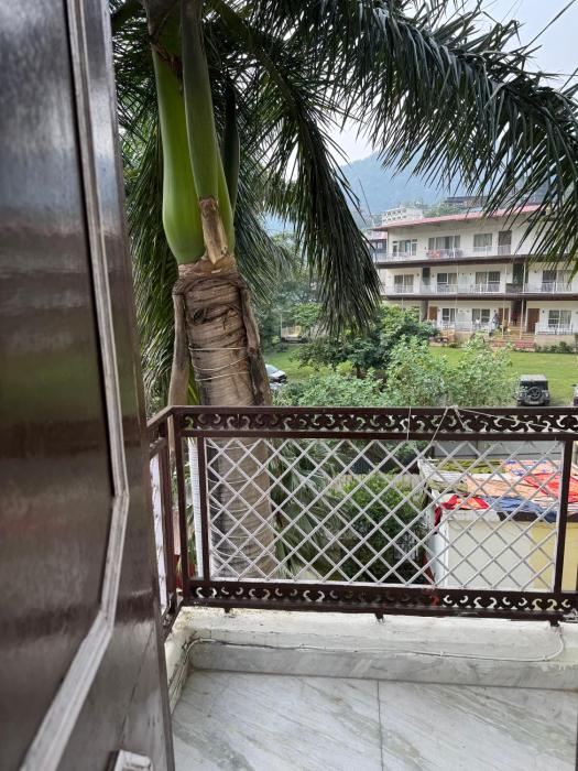 nirvana riverside resort