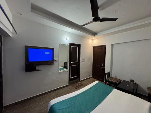 nirvana riverside resort