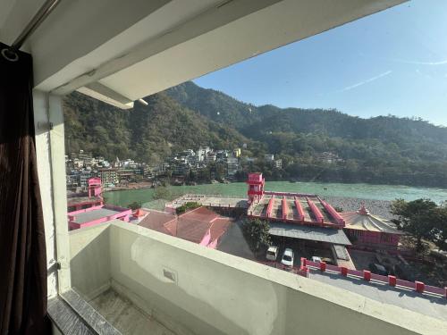 nirvana riverside resort