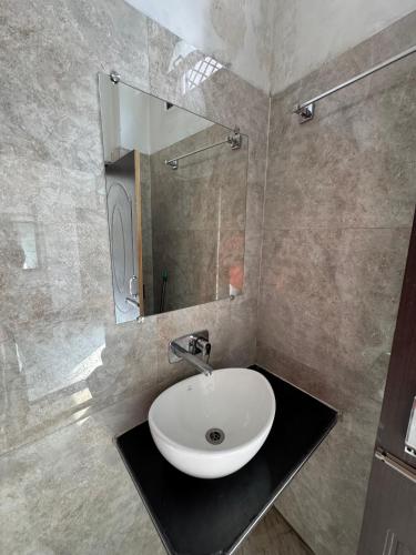 nirvana riverside resort