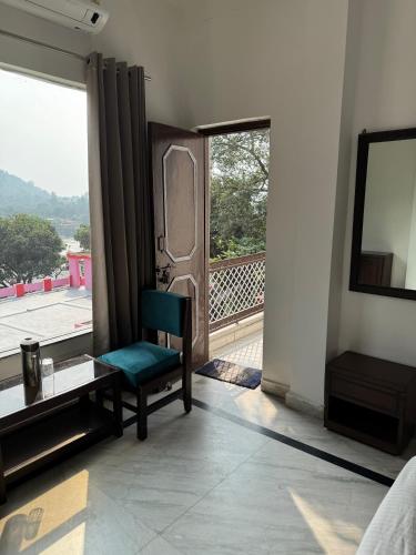 nirvana riverside resort