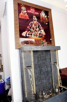 tirupati balaji inn bageshwar dham