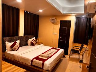 hotel gulabi nagri malviya nagar jaipur