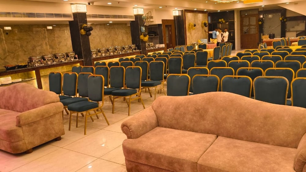 hotel krishna paradise