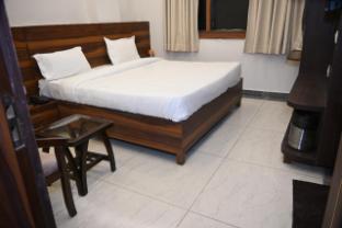 hotel krishna paradise