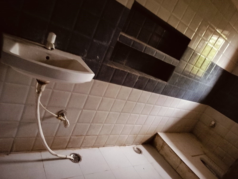 hotel gayatri palace