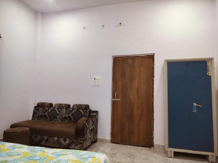 hotel gayatri palace