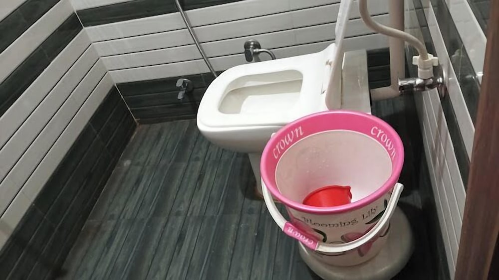 hotel lucky guest house