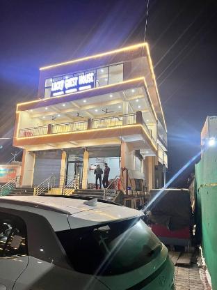 Hotel Lucky Guest House,,4 star