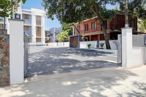 super collection o westhill near govt engg college