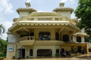 hilltop suit by 29 bungalow