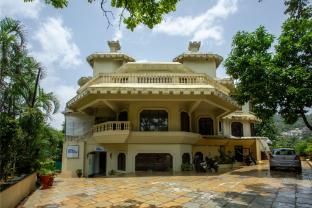 hilltop suit by 29 bungalow