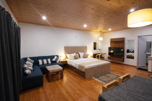 echoes of the himalayas