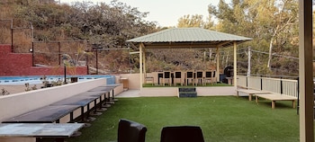 mountain meadows resort