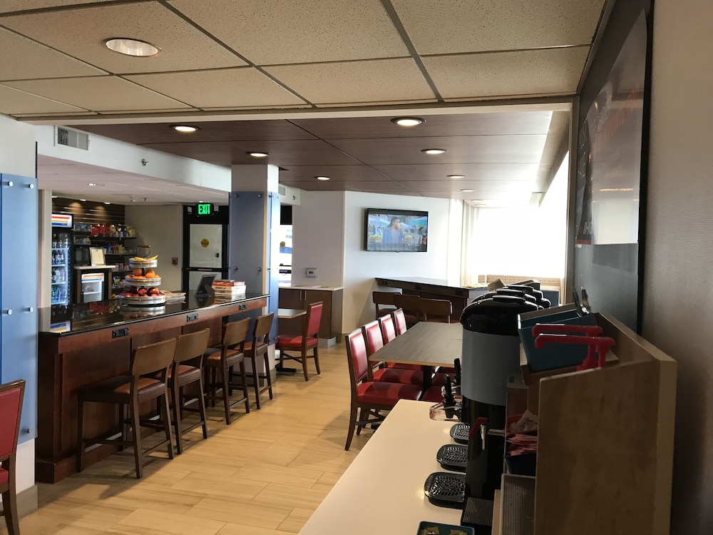 holiday inn express memphis medical center midtown by ihg