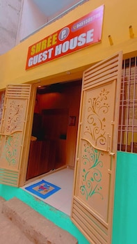 shree p guest house