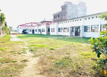 krishna garden hotel and resort