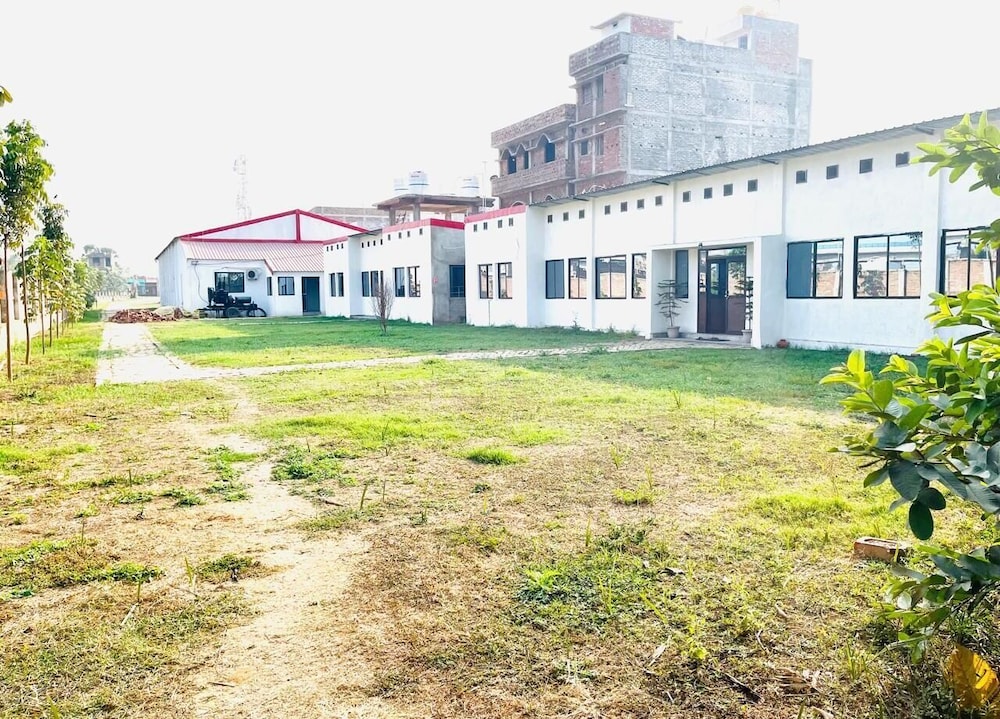 krishna garden hotel and resort