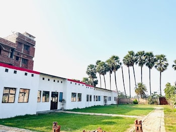 krishna garden hotel and resort