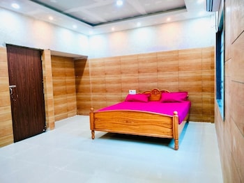 krishna garden hotel and resort