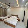 hotel heera palace