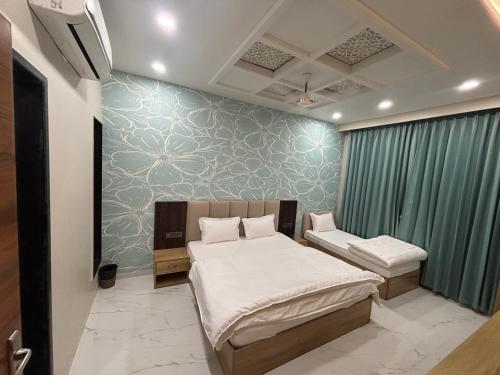 hotel heera palace