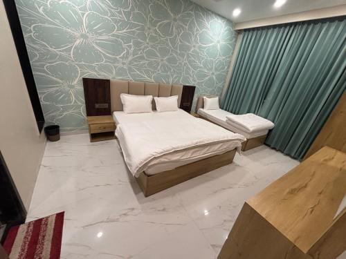 hotel heera palace