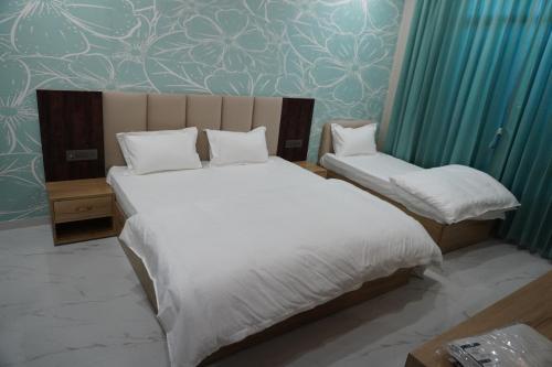 hotel heera palace