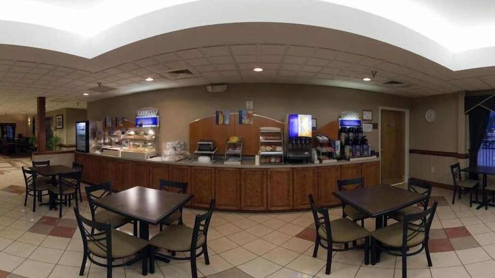 holiday inn express hotel and suites laurinburg by ihg