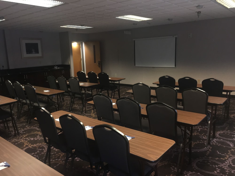 holiday inn express hotel and suites laurinburg by ihg