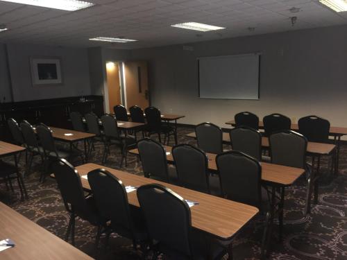 holiday inn express hotel and suites laurinburg by ihg