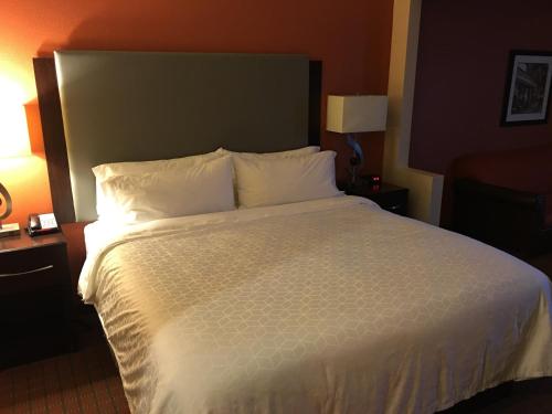 holiday inn express hotel and suites laurinburg by ihg