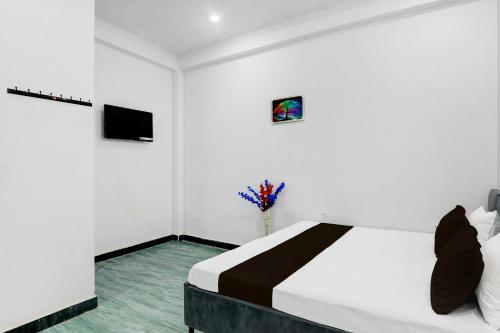Hotel O A.R Palace,,3 star