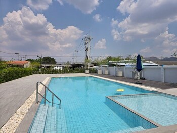 Manee Mantra Hotel Kanchanaburi,,3 star