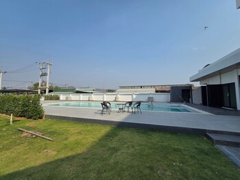 Manee Mantra Hotel Kanchanaburi,,3 star