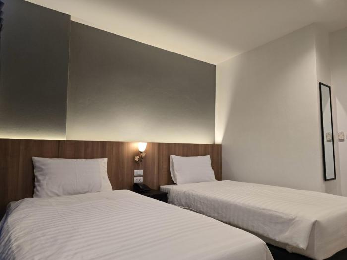 manee mantra hotel kanchanaburi