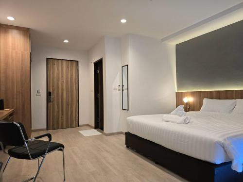 manee mantra hotel kanchanaburi