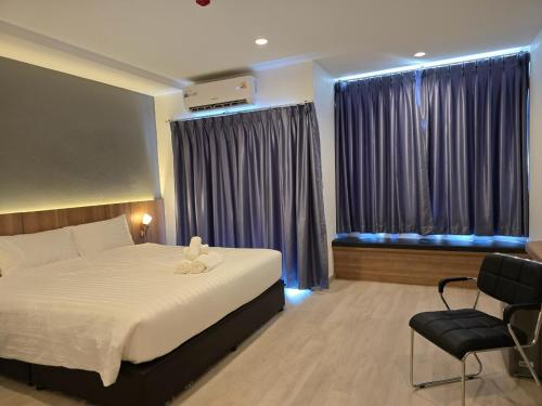 manee mantra hotel kanchanaburi