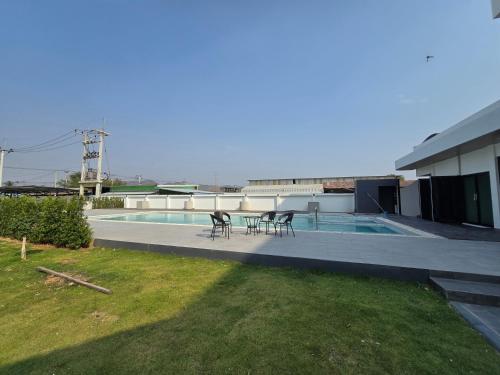 manee mantra hotel kanchanaburi