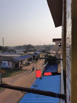 dhamstay hotel sun plaza near konark