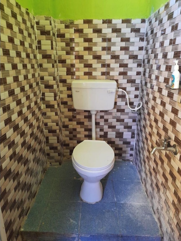 dhamstay hotel sun plaza near konark