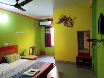 dhamstay hotel sun plaza near konark