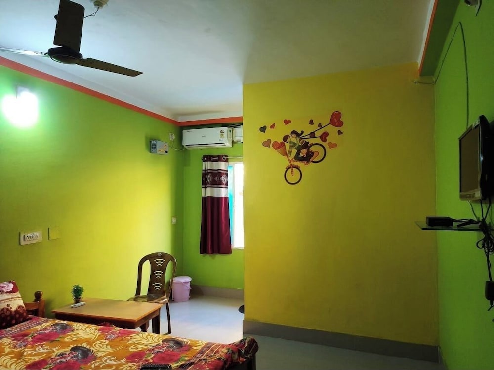 dhamstay hotel sun plaza near konark