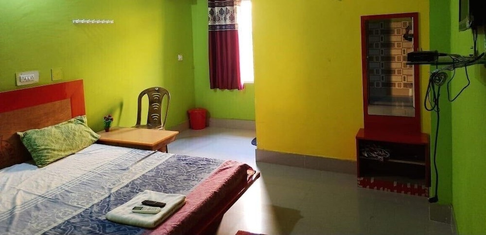 dhamstay hotel sun plaza near konark