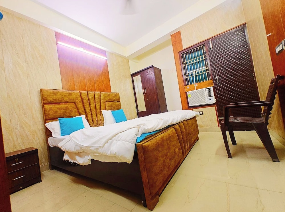 hotel abhivadya gange varanasi