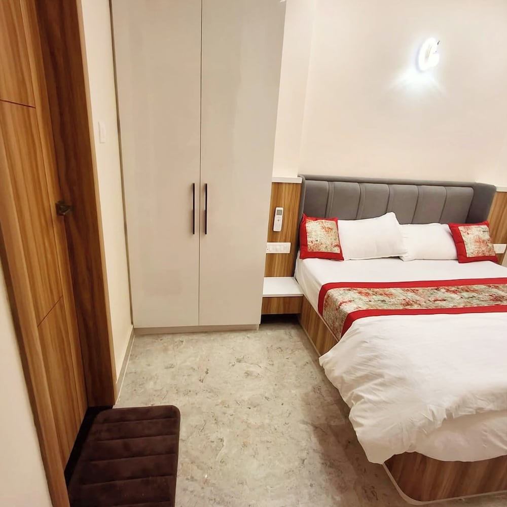 hotel abhivadya gange varanasi