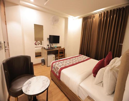 Hotel Royal Galaxy Blest Park,,2 star