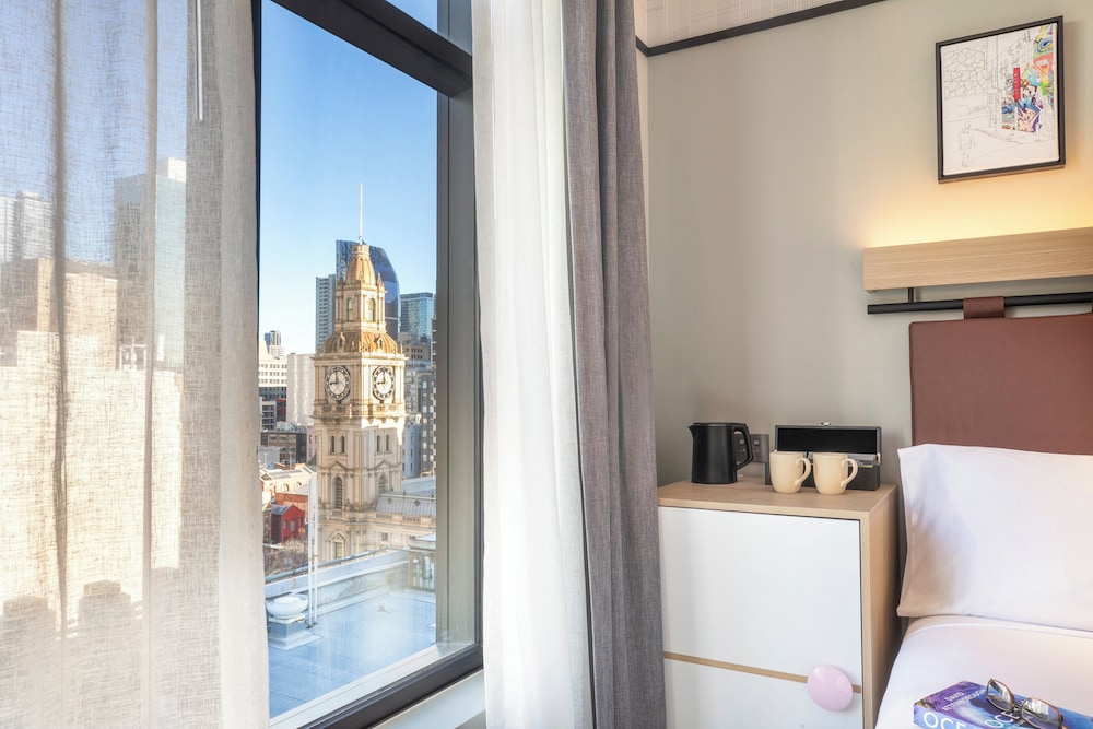 holiday inn melbourne bourke street mall by ihg