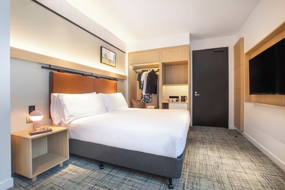 holiday inn melbourne bourke street mall by ihg