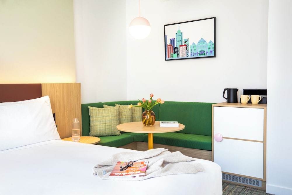 holiday inn melbourne bourke street mall by ihg